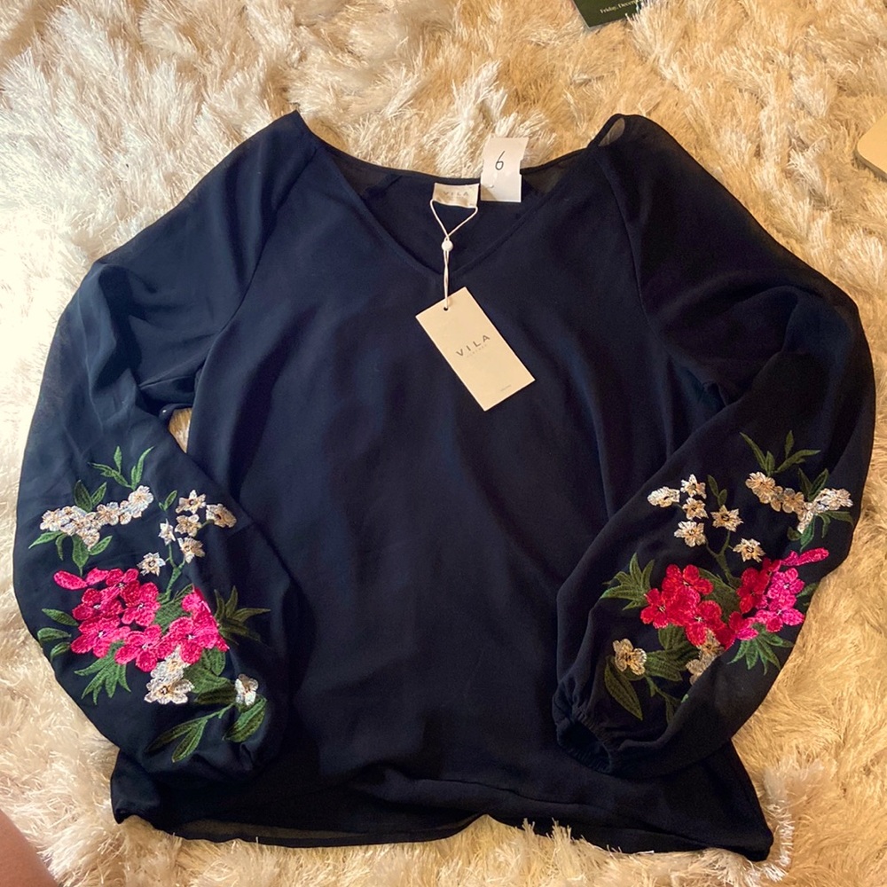 Sheer embroidered black Vila top, NWT, XS